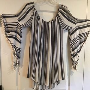 Great off the shoulder summer top!